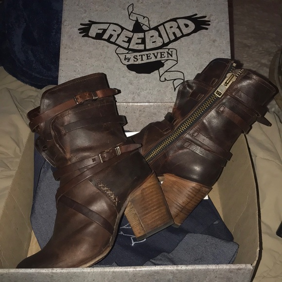 Free Bird Booties - Picture 2 of 6